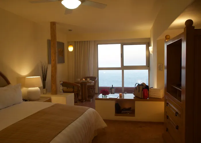 Club Regina Cabos Hotel