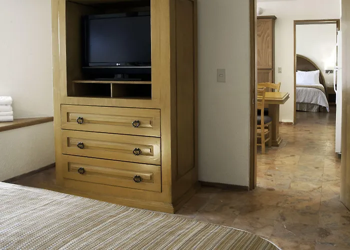 Hotel Club Regina Cabos 4*