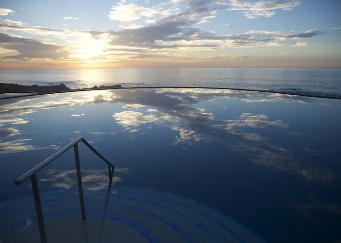 Club Regina Cabos Hotel