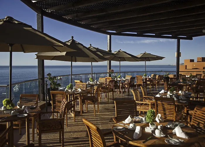 Hotel Club Regina Cabos 4*