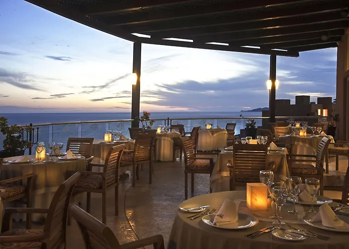Hotel Club Regina Cabos 4*