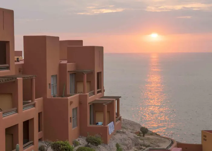Hotel Club Regina Cabos 4*
