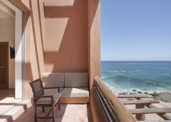 Club Regina Cabos Hotel 4*