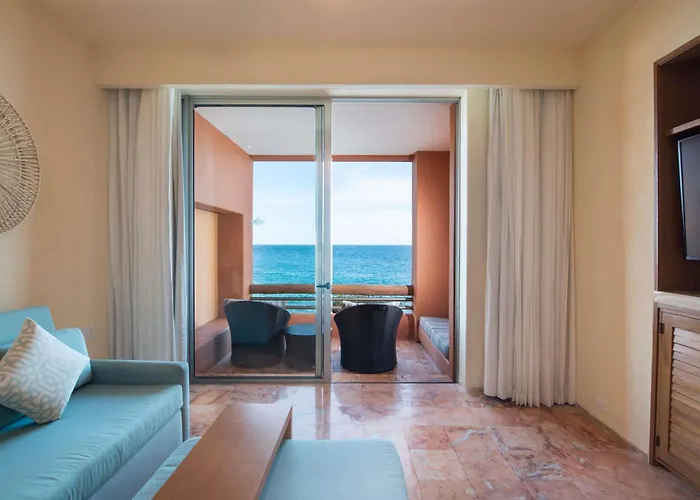 Club Regina Cabos 4*