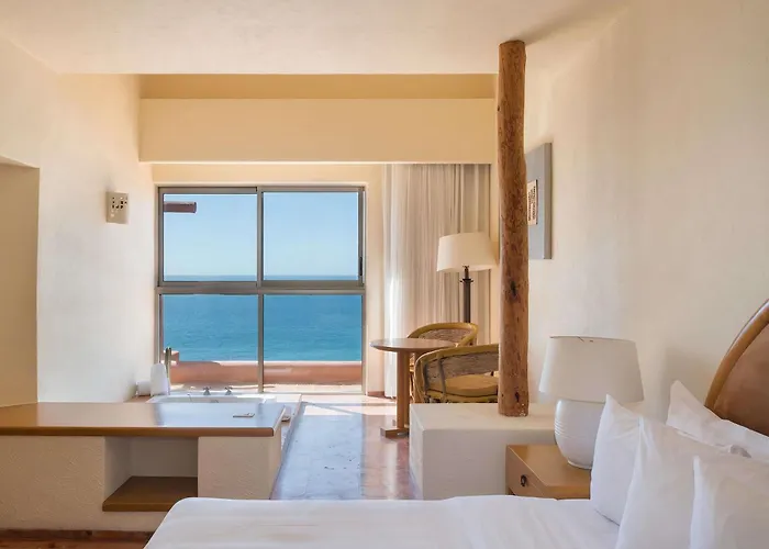 Club Regina Cabos 4*